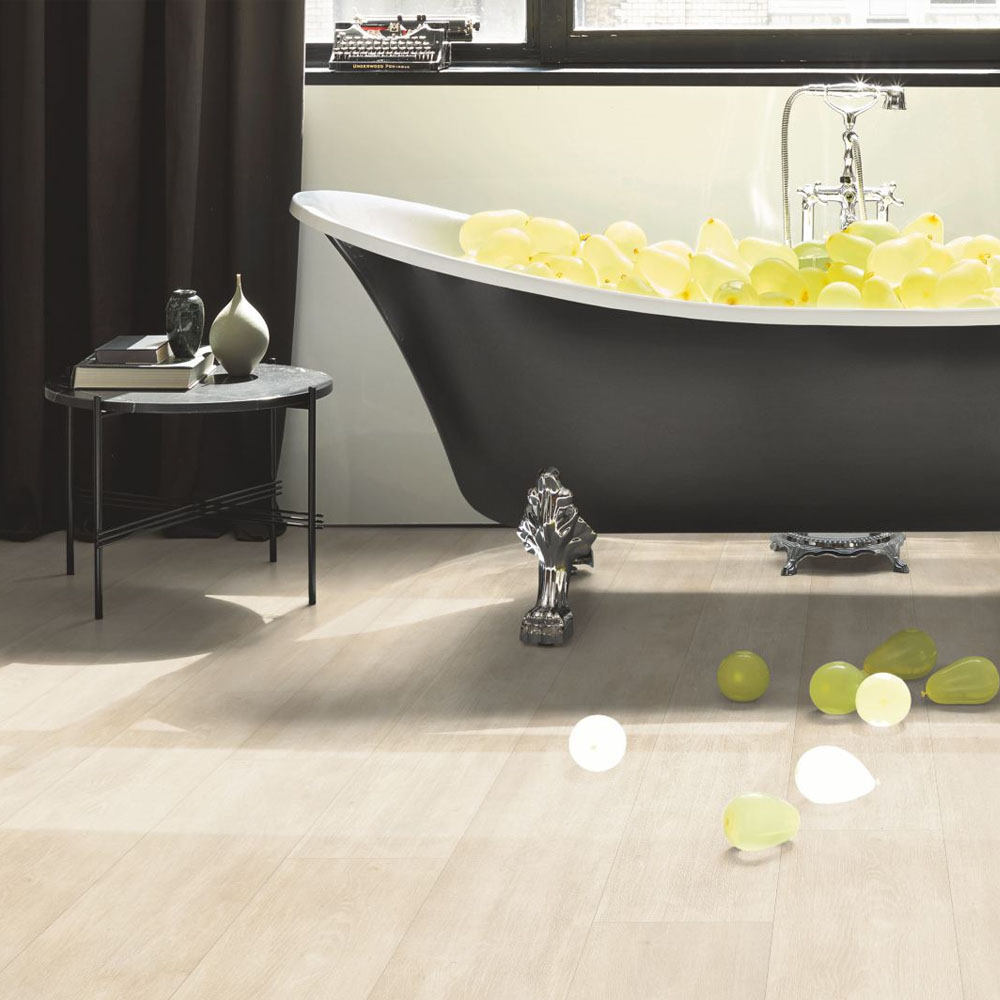 Roble Nordic Beige XXL | Vinilo Modular ONE Parador | Espacio Baño