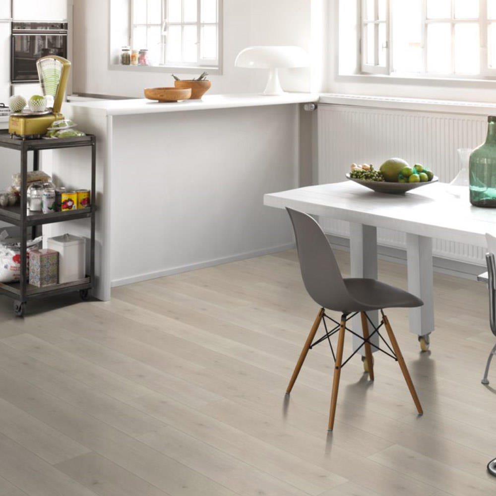 Roble Natural Mix Gris AC5 | Laminado Classic 1050 Parador | Espacio Cocina